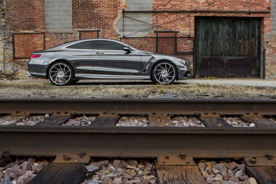  Mercedes-AMG S63 Coupe by Wald 2016 года  (фото 4 из 6)